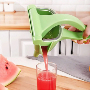 SqueezeMaster: O Segredo para Suco Fresco em um Instante