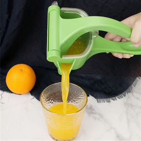 SqueezeMaster: O Segredo para Suco Fresco em um Instante