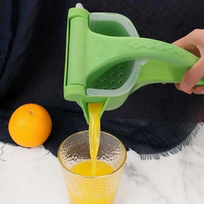 SqueezeMaster: O Segredo para Suco Fresco em um Instante