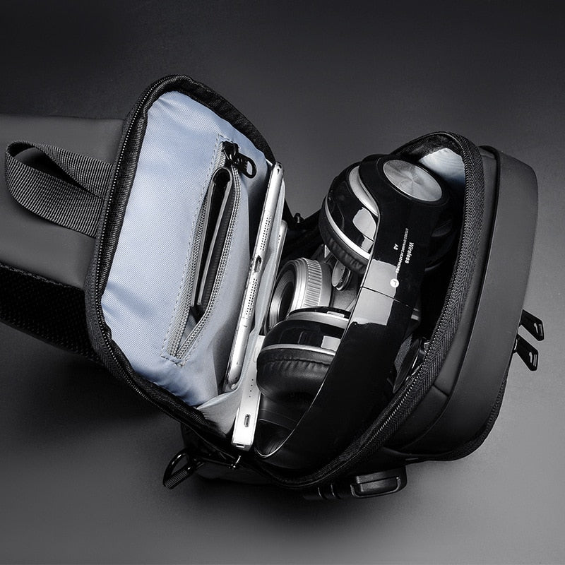 Mochila Maximus Ultra Resistente com Senha USB