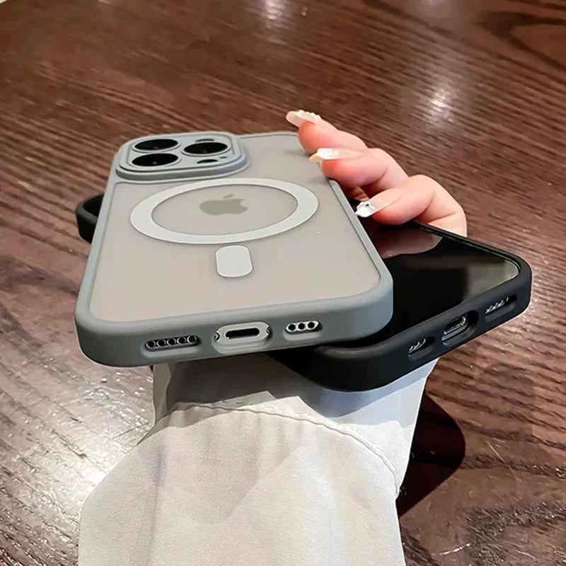 Capa Magnética Luxo Fosco Translúcida à Prova de Choque MagSafe: Proteção e Estilo Moderno para Seu iPhone
