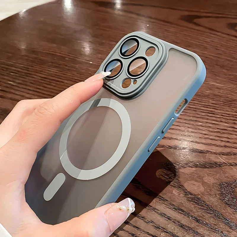 Capa Magnética Luxo Fosco Translúcida à Prova de Choque MagSafe: Proteção e Estilo Moderno para Seu iPhone