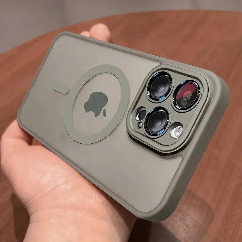 Capa Magnética Luxo Fosco Translúcida à Prova de Choque MagSafe: Proteção e Estilo Moderno para Seu iPhone