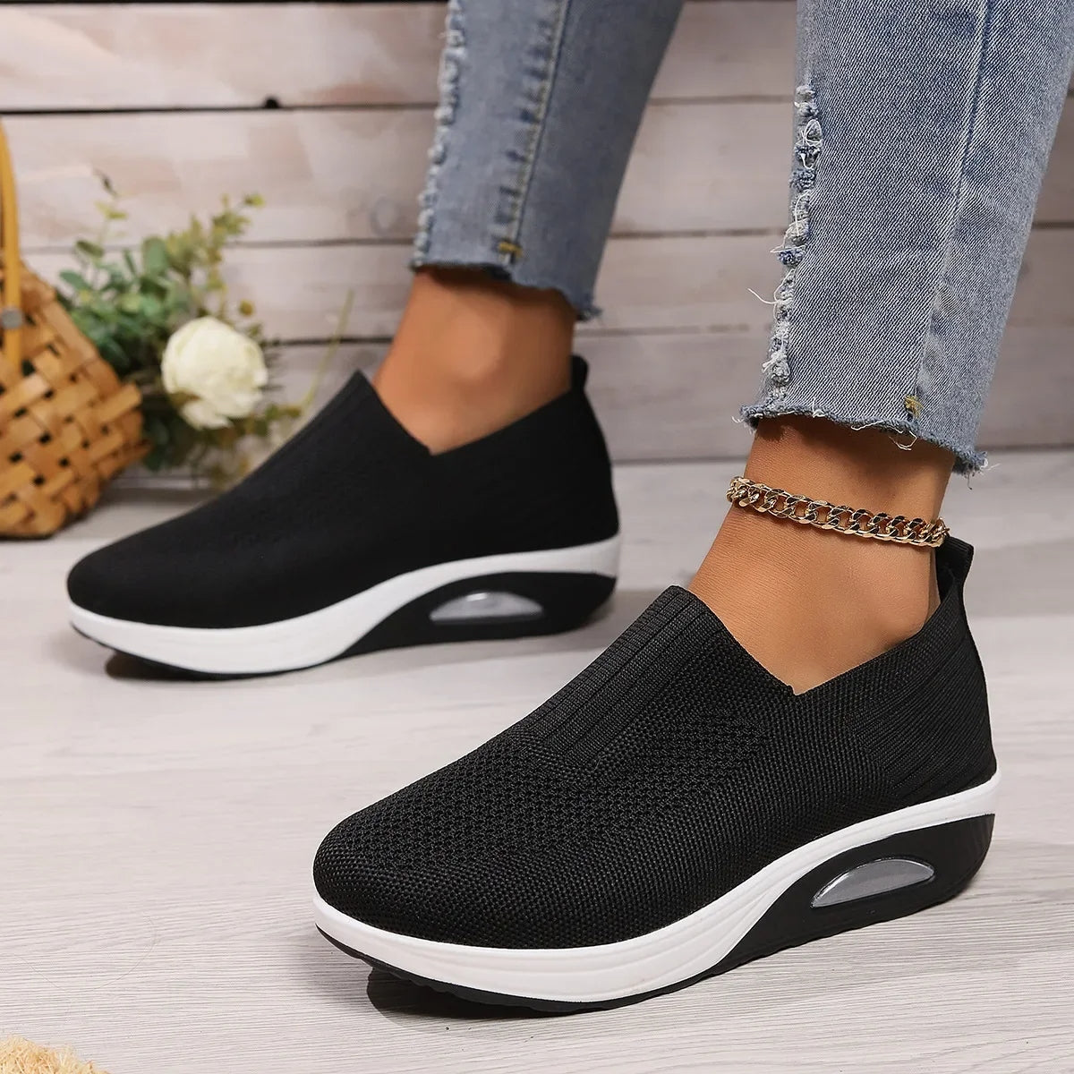 Tênis Feminino Antiderrapante com Amortecimento e Malha Respirável