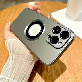 TitanShield Elite – A Capa de Titânio que Une Elegância e Proteção para Seu iPhone!